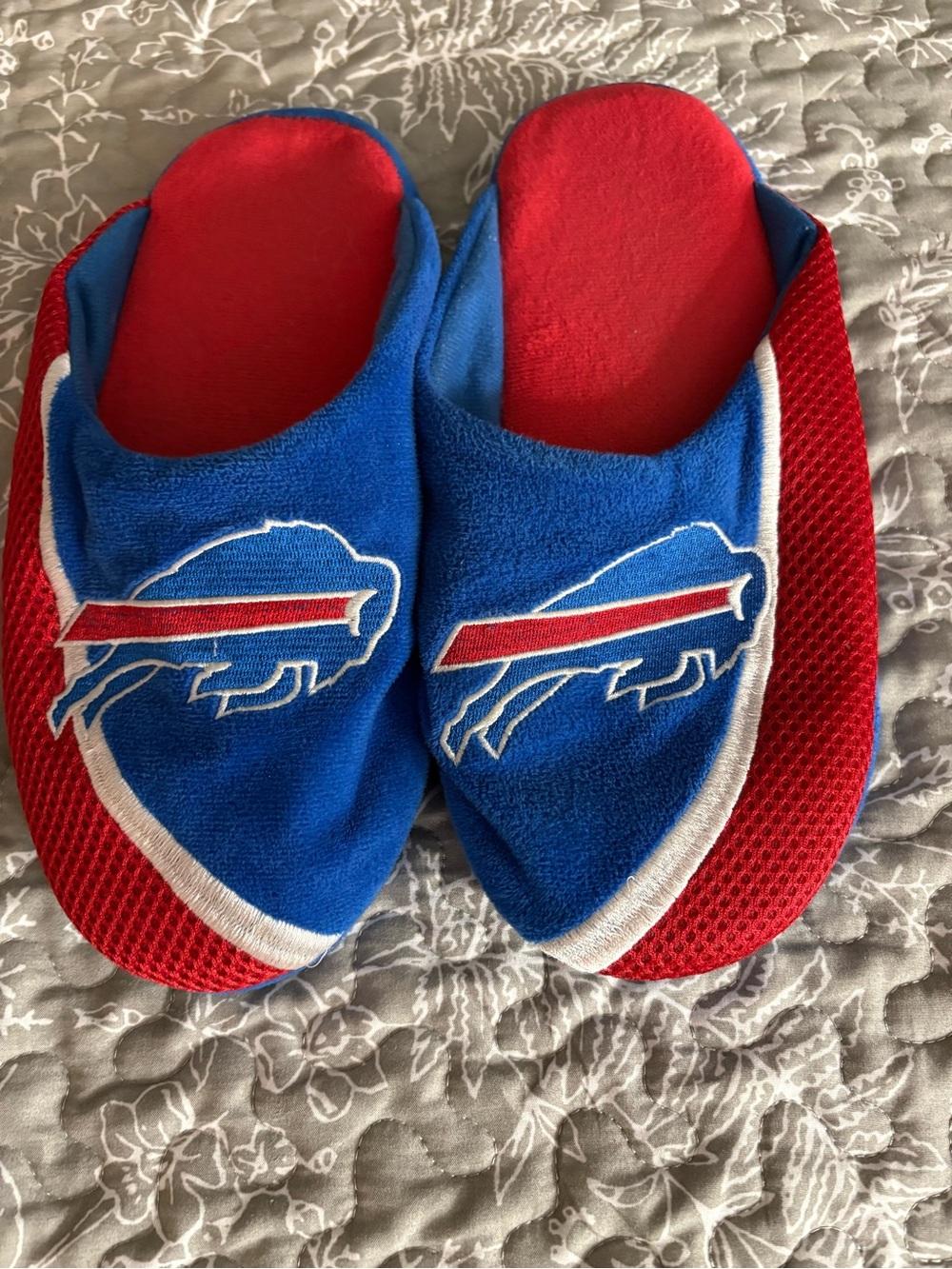 Red and Blue Buffalo Bills Slip-On Slippers